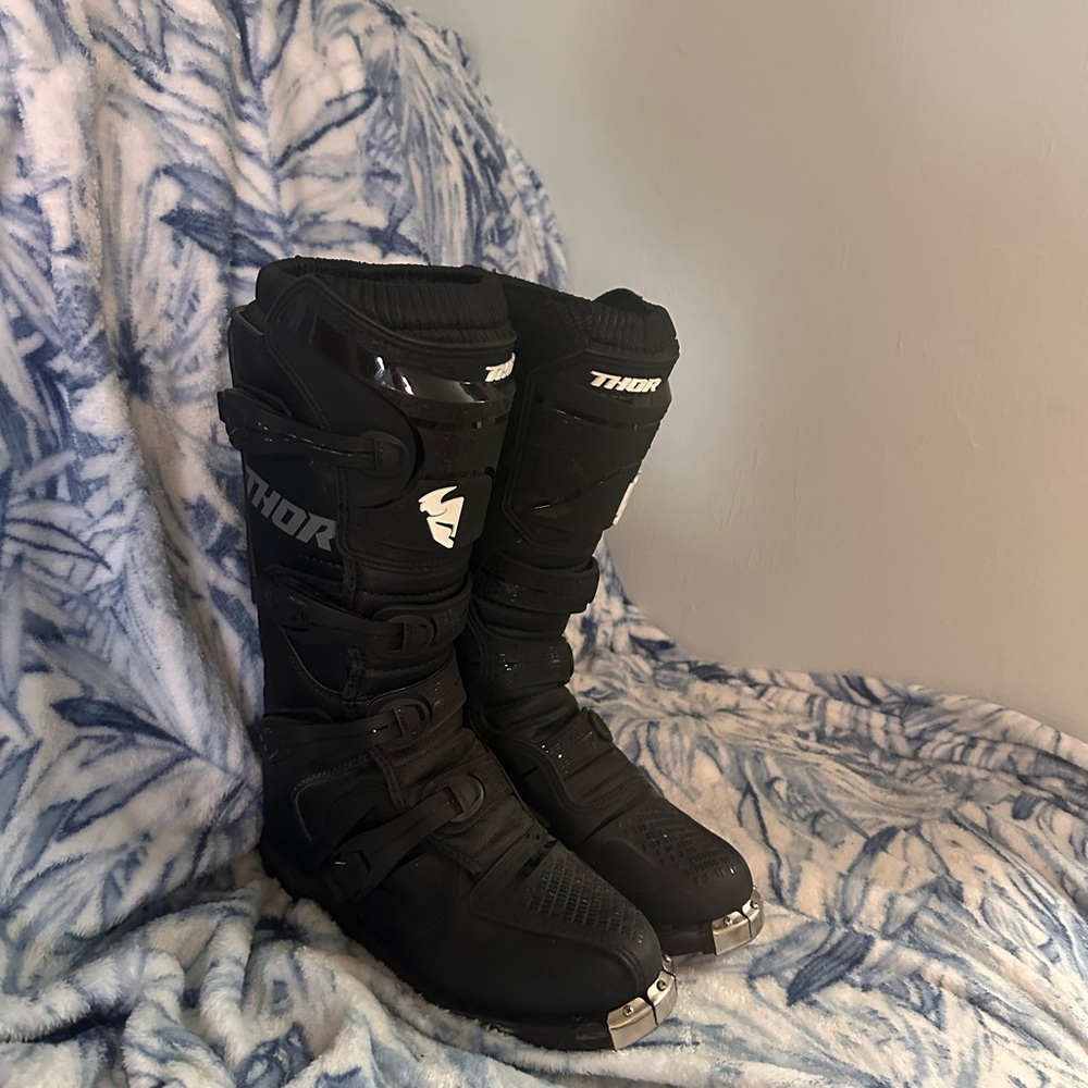 Thor Blitz XP MX Boots.